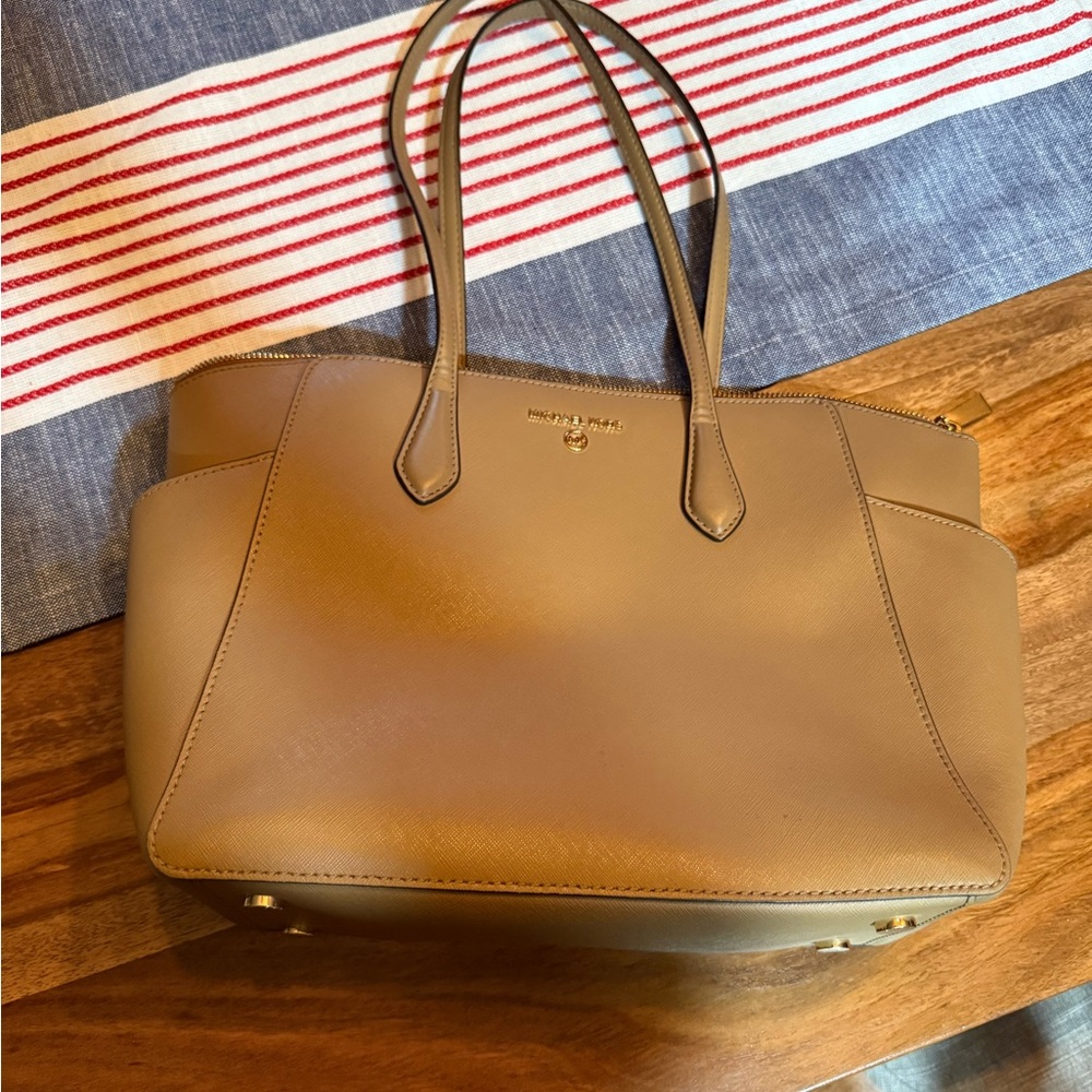 Michael Kors Tan Leather Tote Structured Design